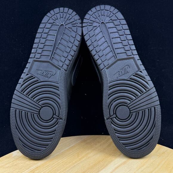 Nike Air Jordan 1 Mid Black GS 5.5Y / Wmns 7 554725-091 Brand New Sneakers - Picture 9 of 10